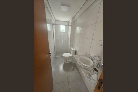 Banheiro de apartamento para alugar com 1 quarto, 50m² em Centro, Praia Grande
