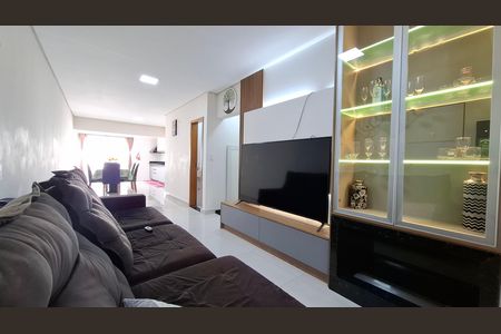Sala de casa para alugar com 3 quartos, 130m² em Vila Camilópolis, Santo André
