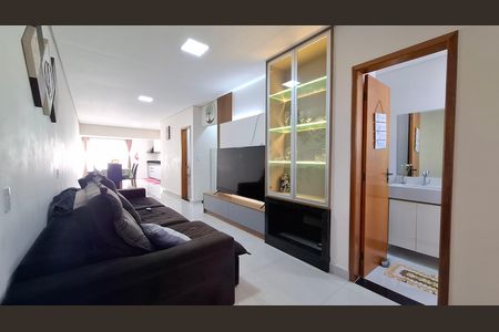 Casa para alugar com 130m², 3 quartos e 2 vagas Casa para alugar com 130m², 3 quartos e 2 vagasSala