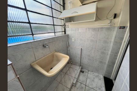Área de serviço de apartamento para alugar com 3 quartos, 85m² em Floresta, Belo Horizonte