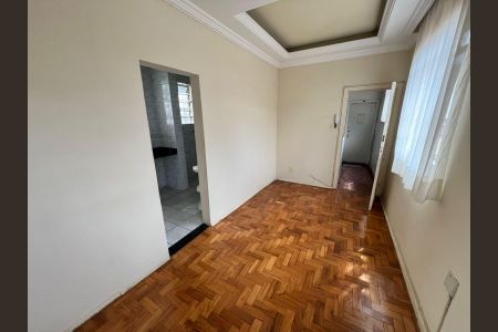 Sala de apartamento para alugar com 3 quartos, 85m² em Floresta, Belo Horizonte