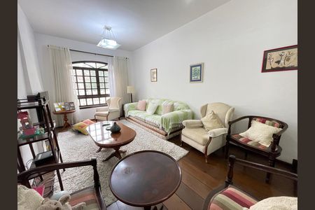 Casa à venda com 3 quartos, 264m² em Vila Gomes, São Paulo