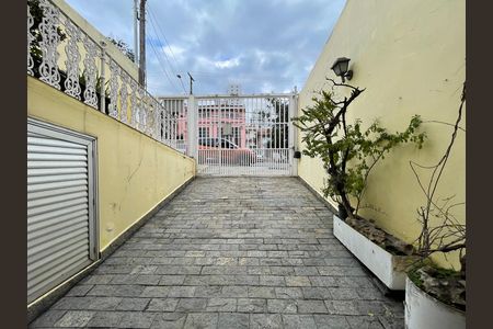 Garagem de casa à venda com 3 quartos, 264m² em Vila Gomes, São Paulo