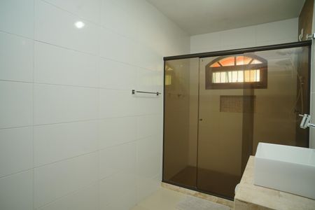 Casa para alugar com 211m², 3 quartos e 4 vagas Casa para alugar com 211m², 3 quartos e 4 vagasBanheiro Social