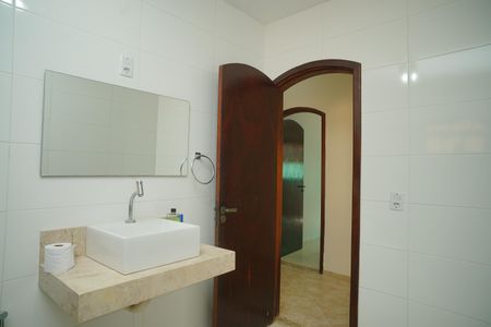 Casa para alugar com 211m², 3 quartos e 4 vagas Casa para alugar com 211m², 3 quartos e 4 vagasBanheiro Social