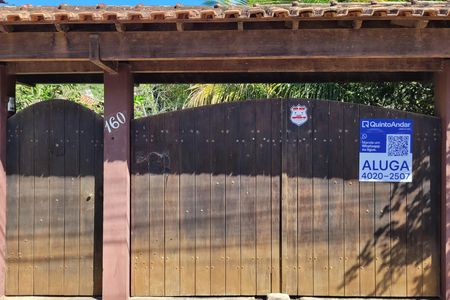 Casa para alugar com 211m², 3 quartos e 4 vagas Casa para alugar com 211m², 3 quartos e 4 vagasPlaca