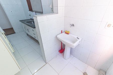 Apartamento à venda com 49m², 2 quartos e 1 vaga Apartamento à venda com 49m², 2 quartos e 1 vagaCozinha e Área de Serviço