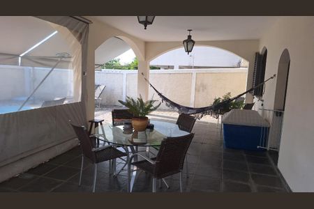 Casa para alugar com 4 quartos, 340m² em Jardim Esplanada, São José dos Campos
