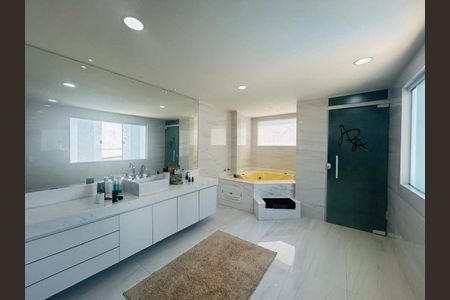 Casa à venda com 280m², 3 quartos e 4 vagas
