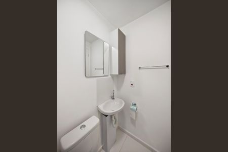 Banheiro de apartamento para alugar com 2 quartos, 35m² em Vila Nilo, São Paulo