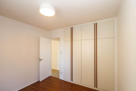 Apartamento à venda com 80m², 2 quartos e 2 vagasQuarto 2