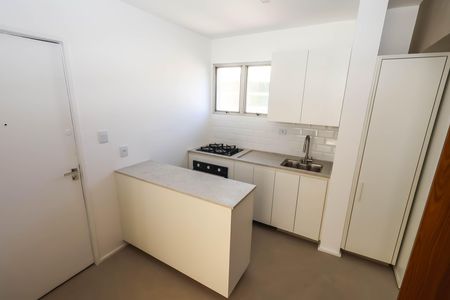 Apartamento à venda com 80m², 2 quartos e 2 vagasCozinha 