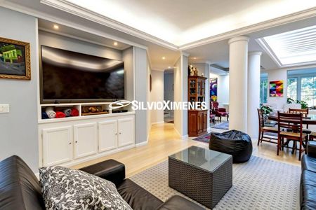 Casa à venda com 442m², 4 quartos e 4 vagas