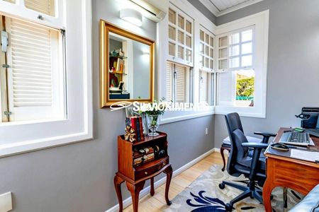 Casa à venda com 442m², 4 quartos e 4 vagas