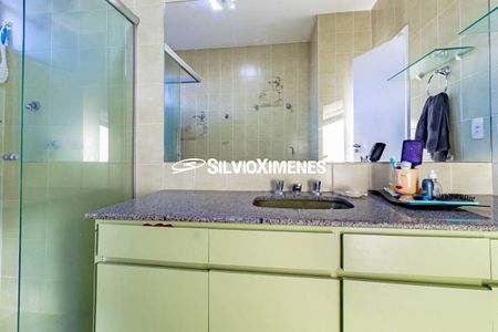 Casa à venda com 442m², 4 quartos e 4 vagas