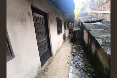 Casa à venda com 3 quartos, 144m² em Jardim Monte Alegre, Taboão da Serra