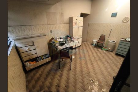 Casa à venda com 3 quartos, 144m² em Jardim Monte Alegre, Taboão da Serra