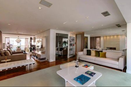 Apartamento à venda com 4 quartos, 240m² em Jardim Paulista, São Paulo