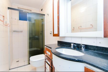 Banheiro de apartamento para alugar com 2 quartos, 80m² em Vila Tijuco, Guarulhos