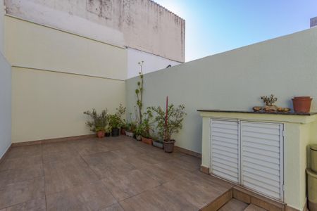 Casa à venda com 144m², 3 quartos e 2 vagas Casa à venda com 144m², 3 quartos e 2 vagasQuintal