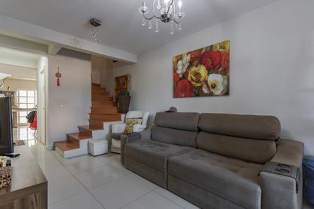 Casa à venda com 144m², 3 quartos e 2 vagas Casa à venda com 144m², 3 quartos e 2 vagasSala
