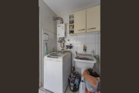 Casa à venda com 144m², 3 quartos e 2 vagas Casa à venda com 144m², 3 quartos e 2 vagasÁrea de Serviço