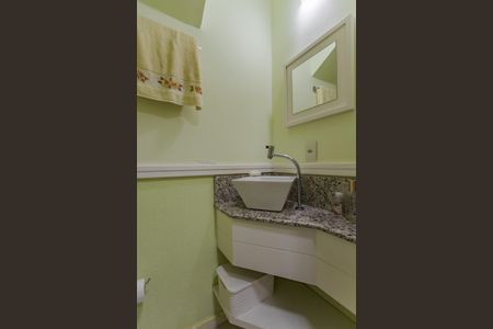 Casa à venda com 144m², 3 quartos e 2 vagas Casa à venda com 144m², 3 quartos e 2 vagasLavabo