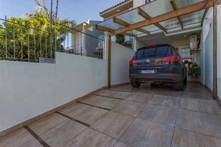 Casa à venda com 144m², 3 quartos e 2 vagas Casa à venda com 144m², 3 quartos e 2 vagasQuintal