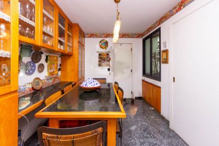 Apartamento à venda com 254m², 4 quartos e 4 vagas