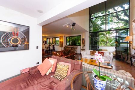 Apartamento à venda com 254m², 4 quartos e 4 vagas