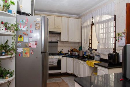 Casa à venda com 3 quartos, 268m² em Vila Ema, São Paulo