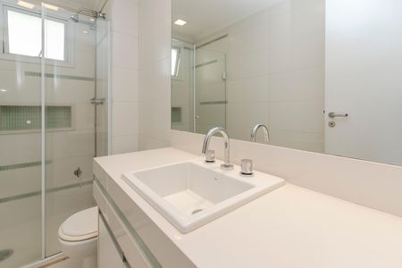 Banheiro de apartamento para alugar com 3 quartos, 123m² em Vila Congonhas, São Paulo