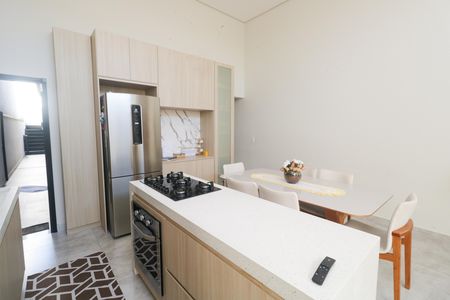 Casa à venda com 130m², 3 quartos e 2 vagas Casa à venda com 130m², 3 quartos e 2 vagasCozinha