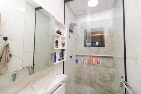 Casa à venda com 130m², 3 quartos e 2 vagas Casa à venda com 130m², 3 quartos e 2 vagasBanheiro