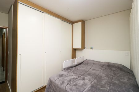 Casa à venda com 130m², 3 quartos e 2 vagas Casa à venda com 130m², 3 quartos e 2 vagasSuíte