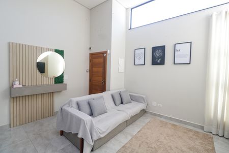 Casa à venda com 130m², 3 quartos e 2 vagas Casa à venda com 130m², 3 quartos e 2 vagasSala
