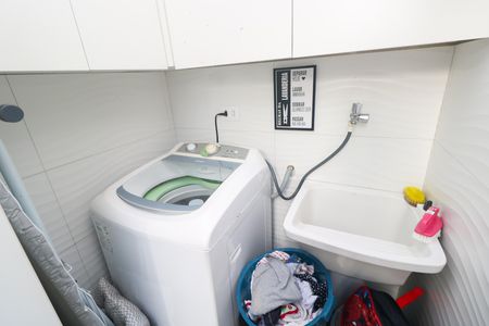 Casa à venda com 130m², 3 quartos e 2 vagas Casa à venda com 130m², 3 quartos e 2 vagasÁrea de Serviço