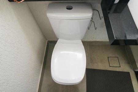 Casa à venda com 130m², 3 quartos e 2 vagas Casa à venda com 130m², 3 quartos e 2 vagasLavabo