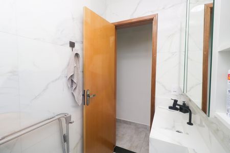 Casa à venda com 130m², 3 quartos e 2 vagas Casa à venda com 130m², 3 quartos e 2 vagasBanheiro
