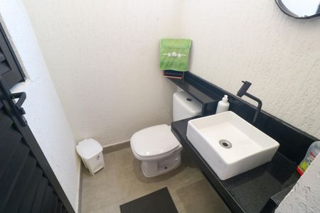 Casa à venda com 130m², 3 quartos e 2 vagas Casa à venda com 130m², 3 quartos e 2 vagasLavabo