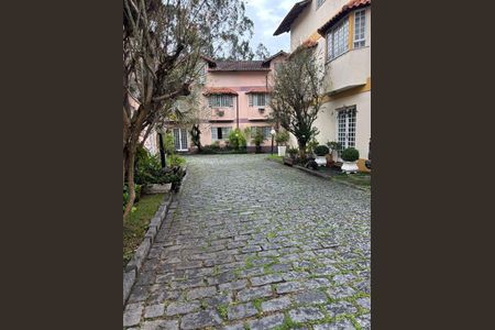 Casa à venda com 119m², 3 quartos e 2 vagas