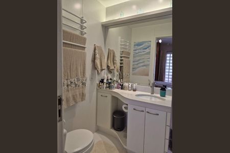 Casa à venda com 119m², 3 quartos e 2 vagas