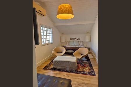 Casa à venda com 119m², 3 quartos e 2 vagas