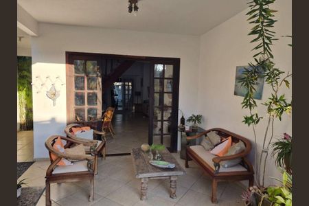 Casa à venda com 5 quartos, 130m² em Itaipu, Niterói