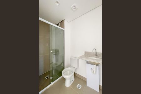 Banheiro de kitnet/studio para alugar com 1 quarto, 25m² em Vila Osasco, Osasco