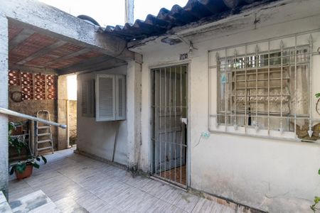 Quintal da frente de casa à venda com 1 quarto, 150m² em Cidade Domitila, São Paulo