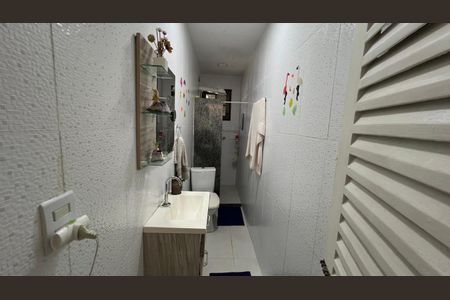 Casa à venda com 254m², 4 quartos e 2 vagas
