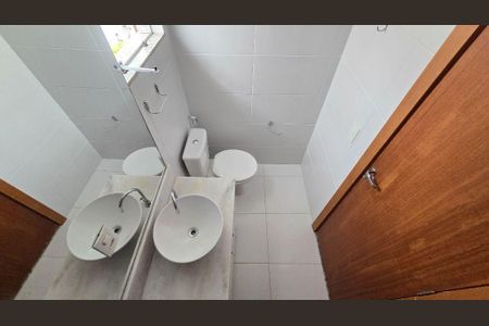 Casa à venda com 170m², 3 quartos e 2 vagas