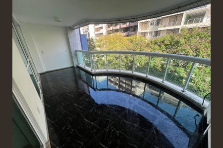 Apartamento à venda com 160m², 4 quartos e 2 vagas