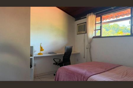 Casa à venda com 3 quartos, 360m² em Maravista, Niterói